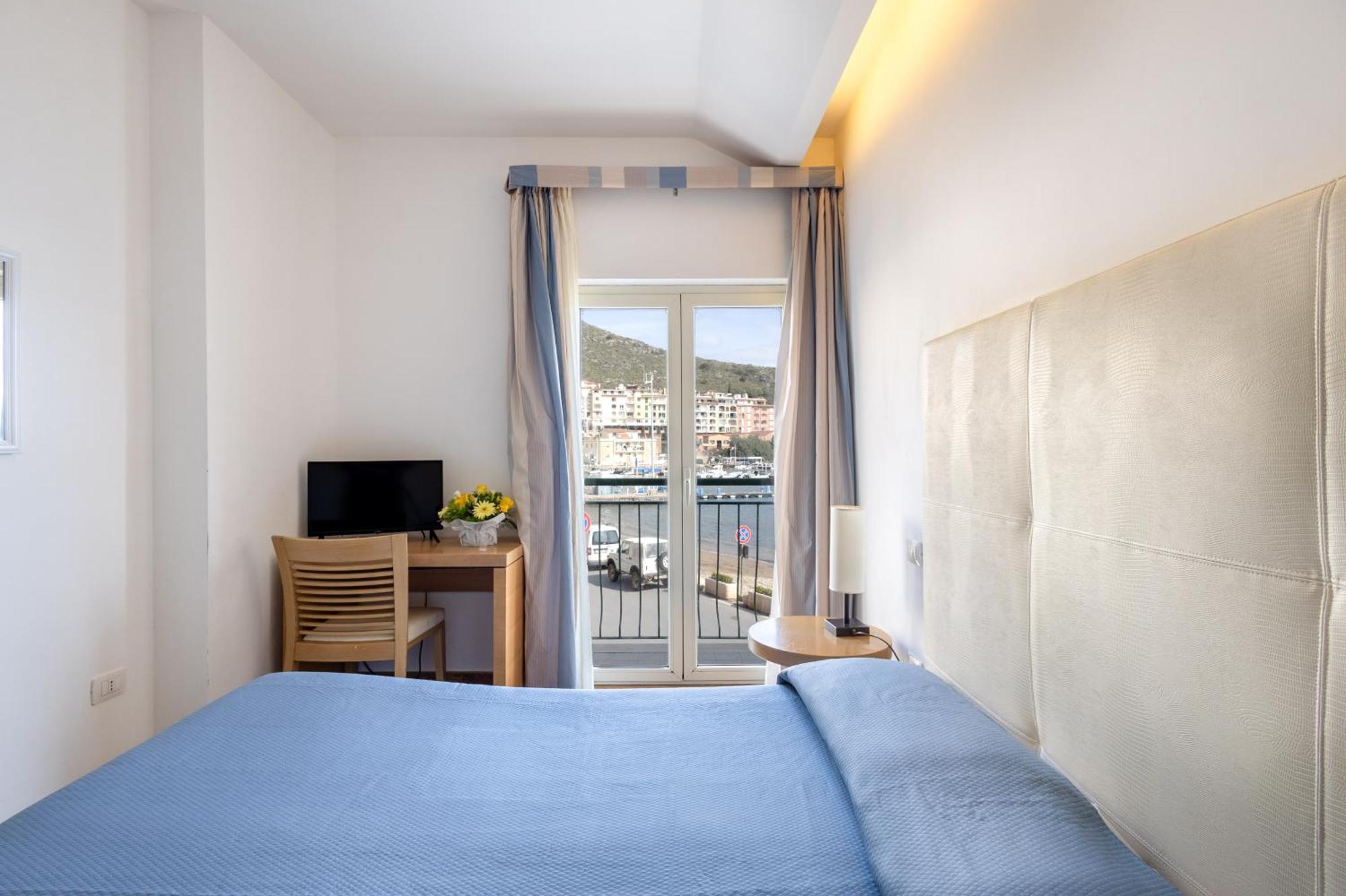 Bi Hotel Porto Ercole  Exteriör bild