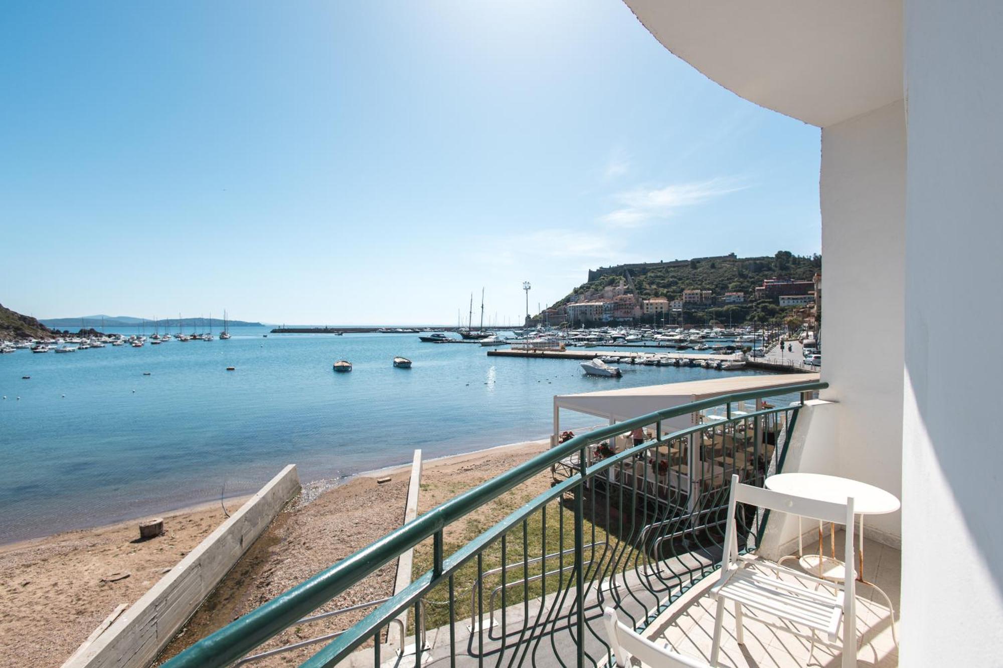 Bi Hotel Porto Ercole  Exteriör bild
